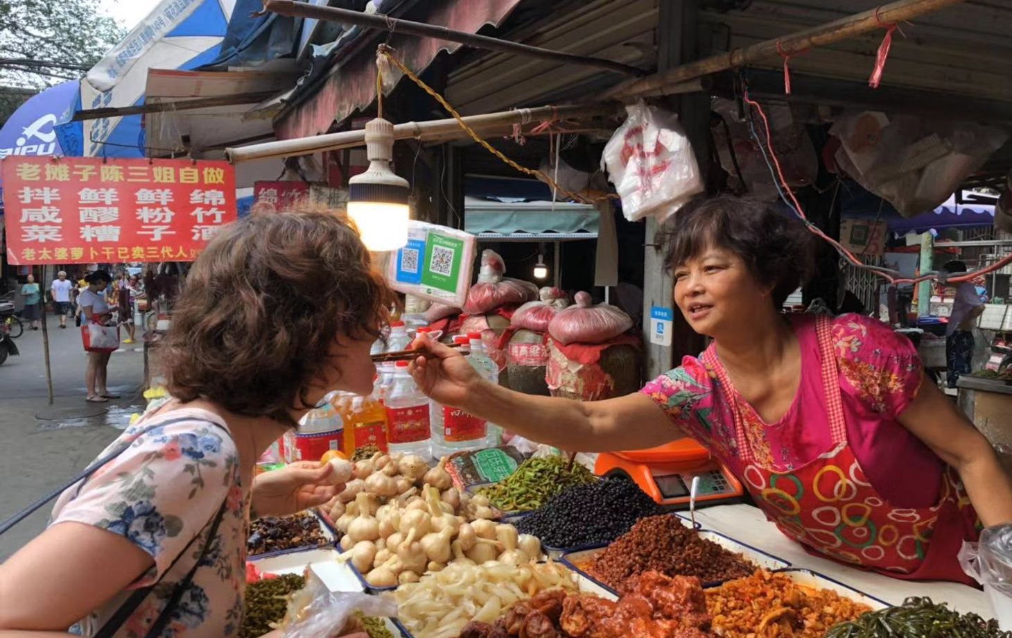Explore the Most Down To Earth Market in Chengdu