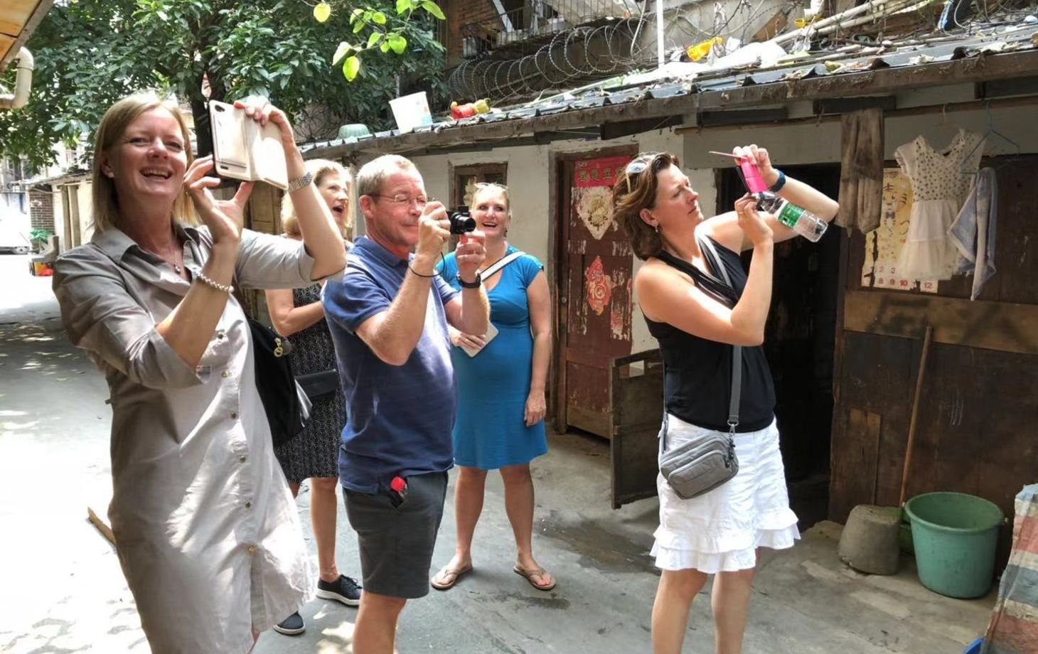 Explore the Most Down To Earth Market in Chengdu