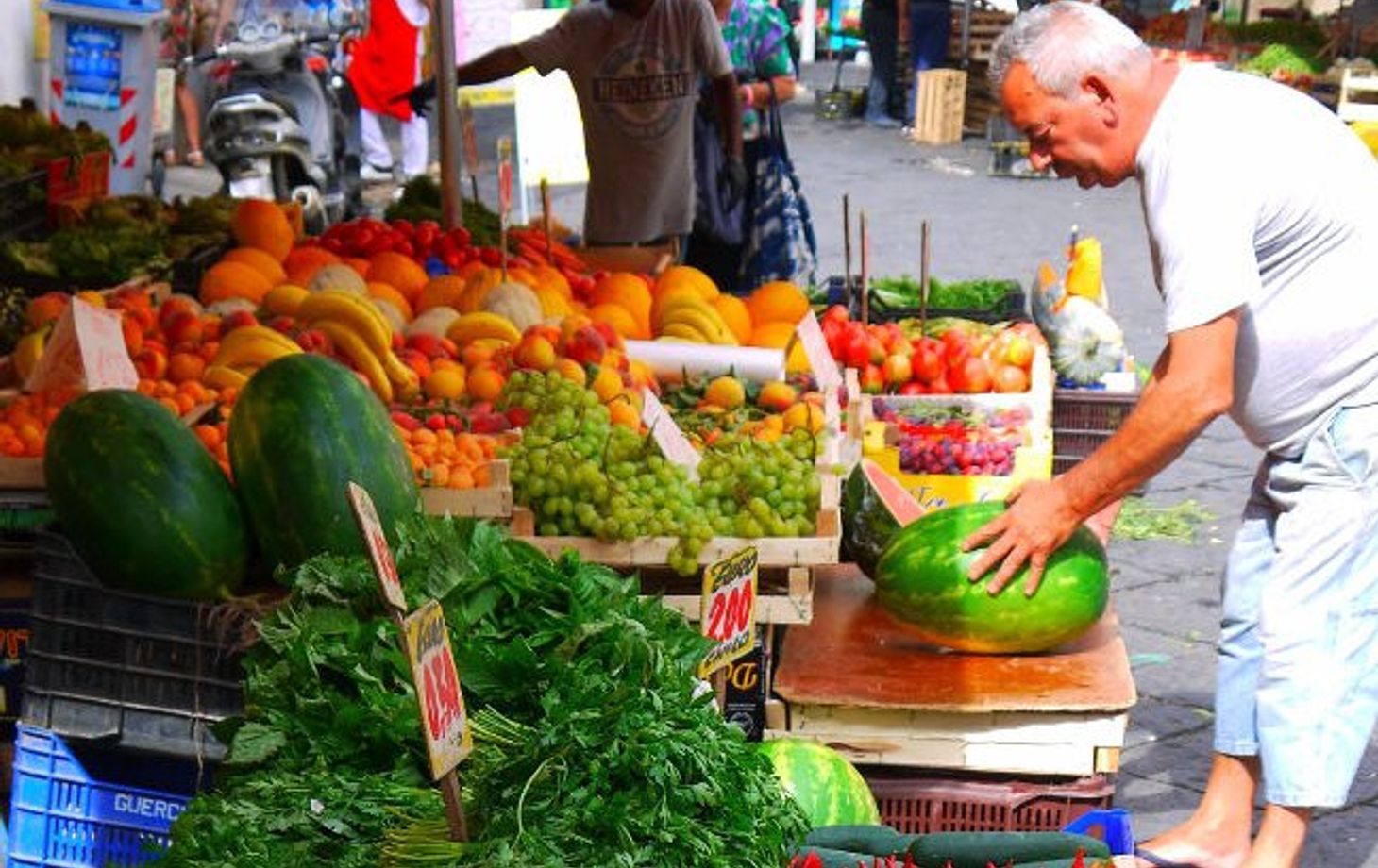 Exploring and taste local food markets with Riccardo
