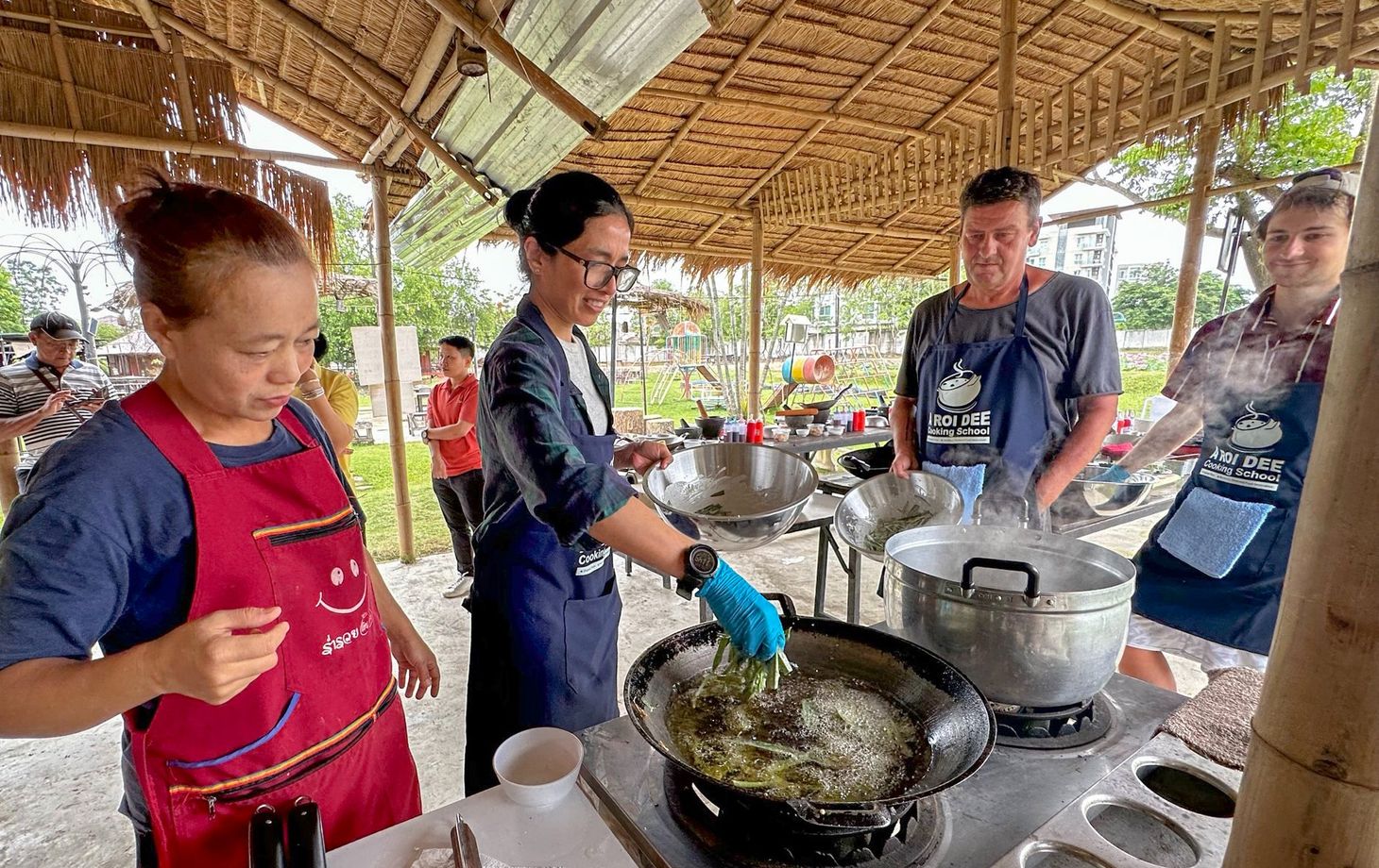 Expérience de cuisine bio à la ferme d'une demi-journée à Chiang Mai