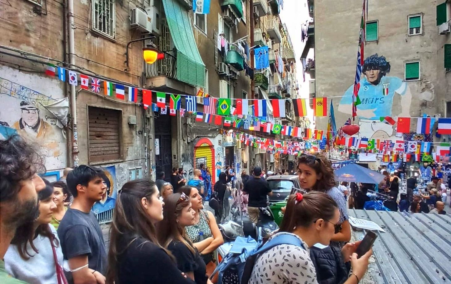 Flavors of Naples: A Gastronomic Journey through the Spanish Quarter