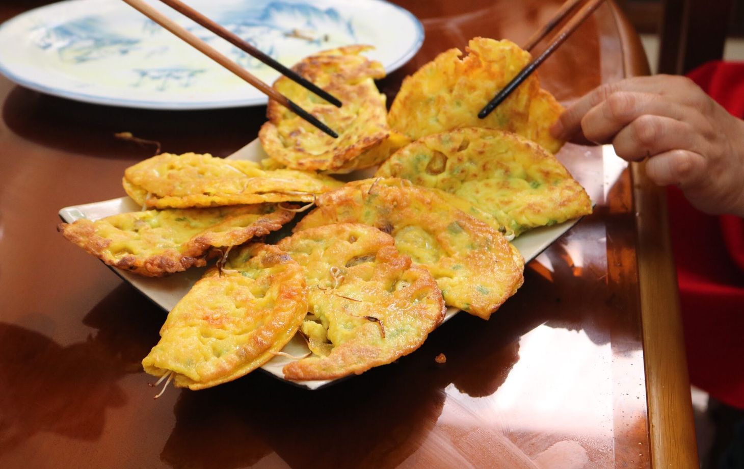 Hoi An Helping Hand Food Tour