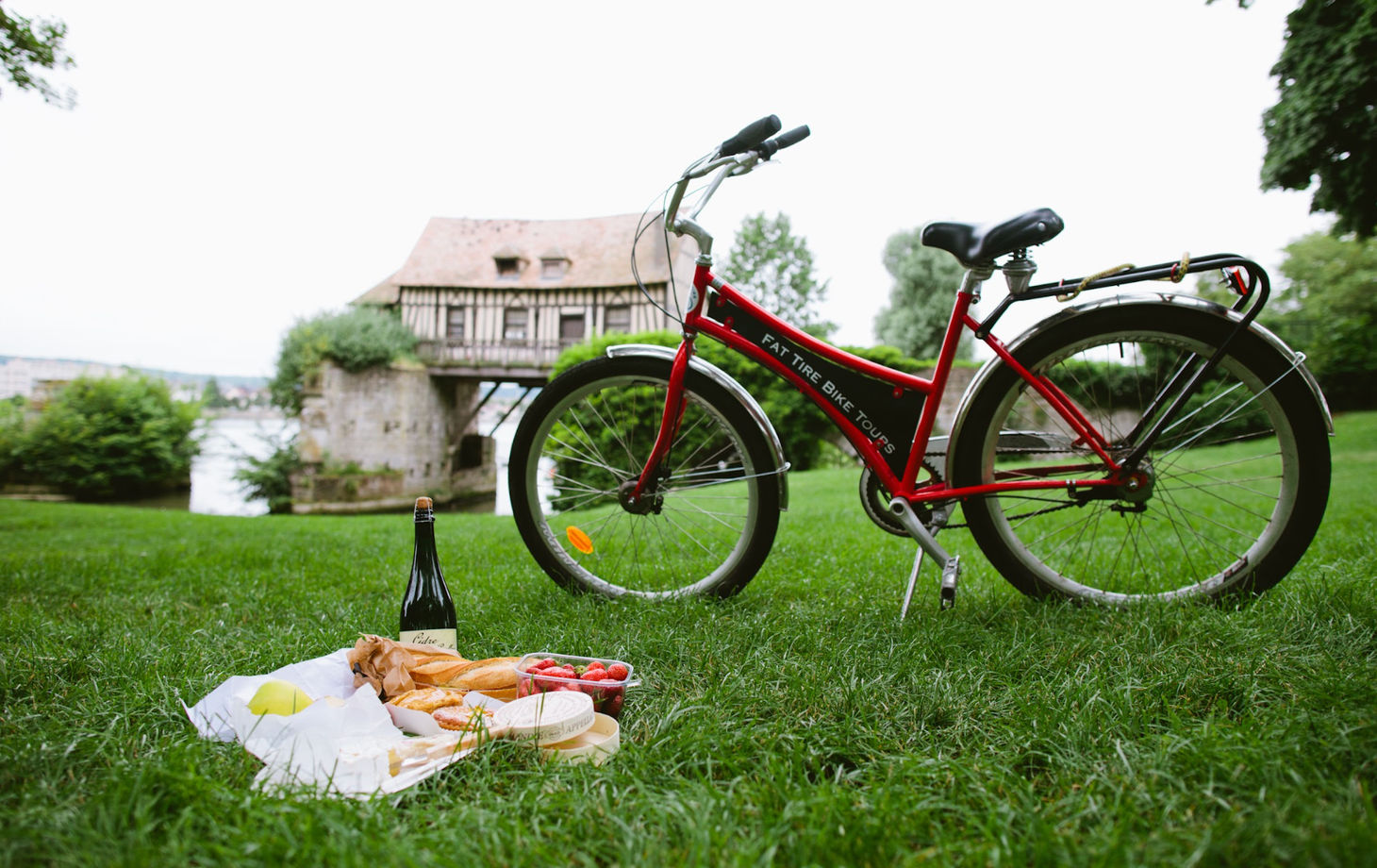 Ab Paris: Monet-Gärten & Giverny-Fahrradtour ohne Anstehen mit Markt-Picknickstopp