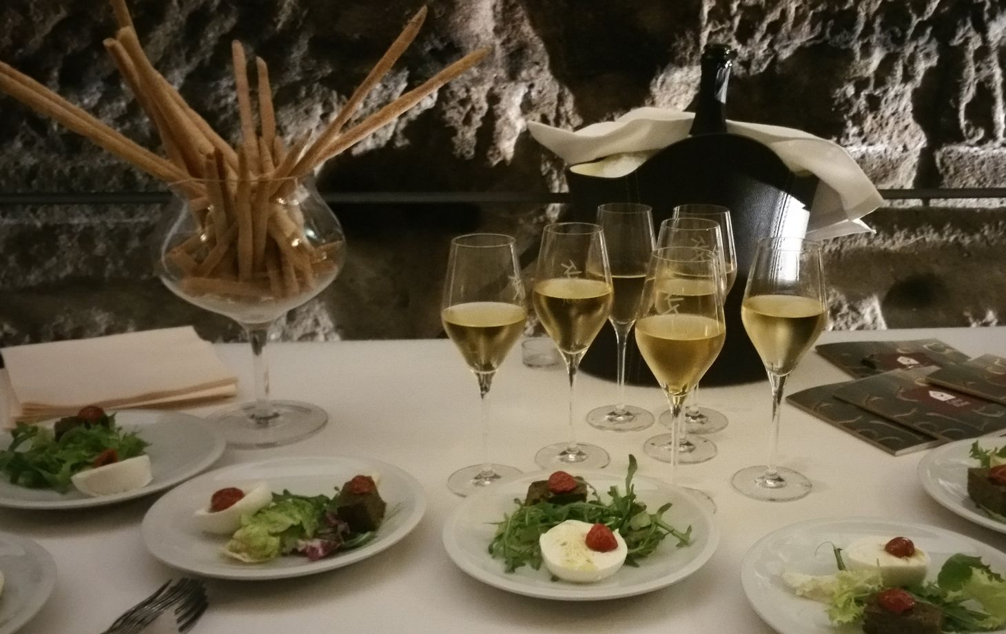 Gourmet Tasting Dinner with Wine Pairing in Luxury Restaurant near the Pantheon