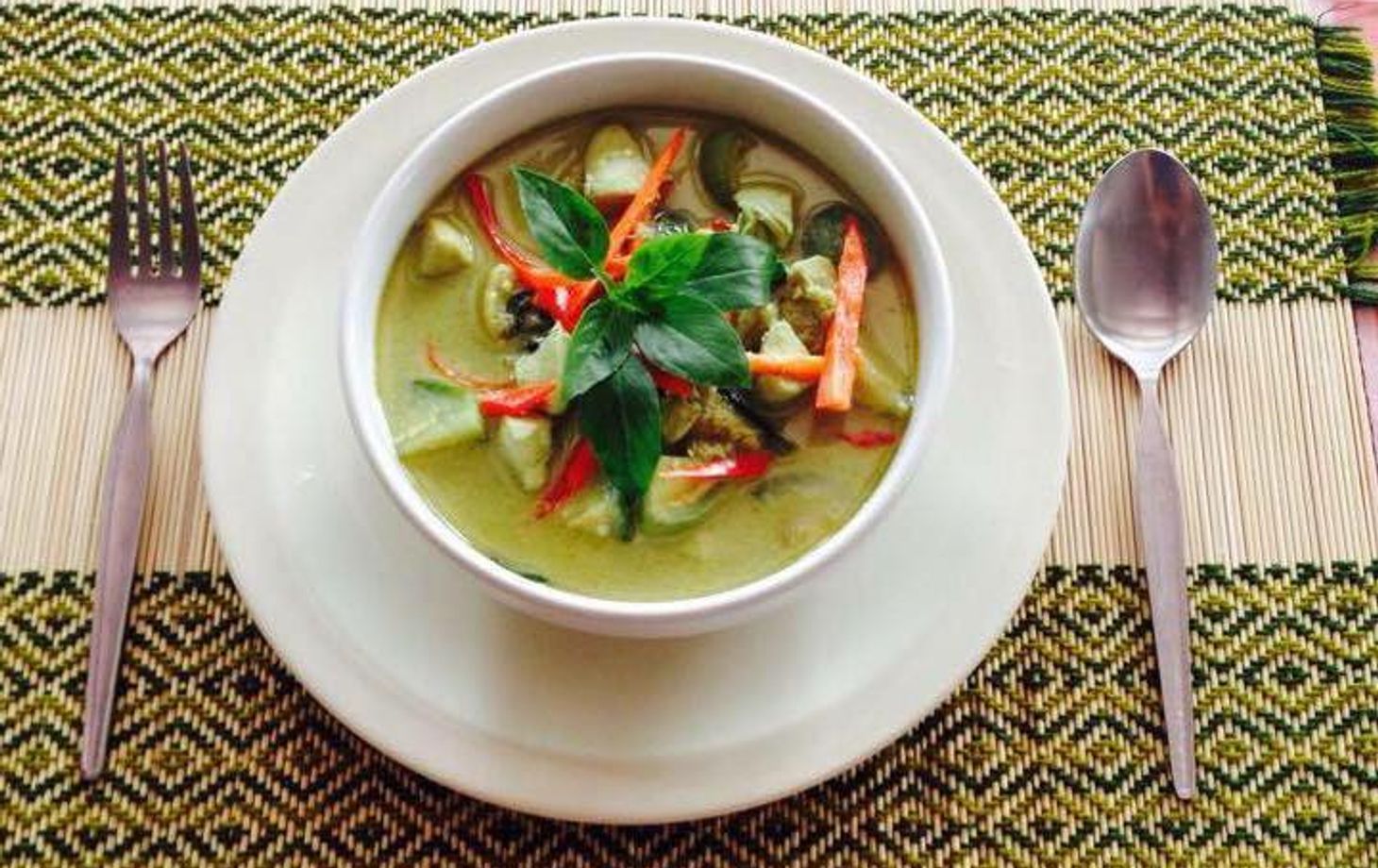 Half-Day Thai Cooking Class and Market Tour