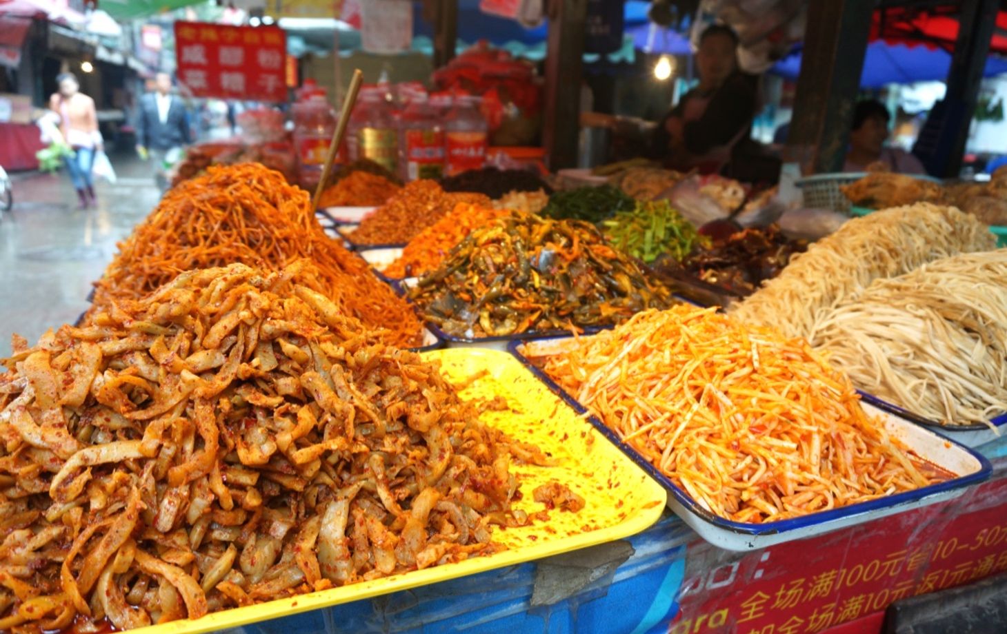 Cours de cuisine en 5 étapes : Cours de cuisine d'une demi-journée dans une cour de Chengdu avec visite du marché...