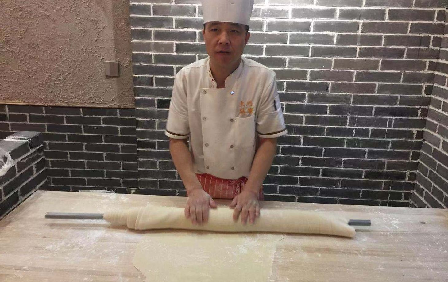 Biang Biang Noodles Cooking Class with Spice Market Tour