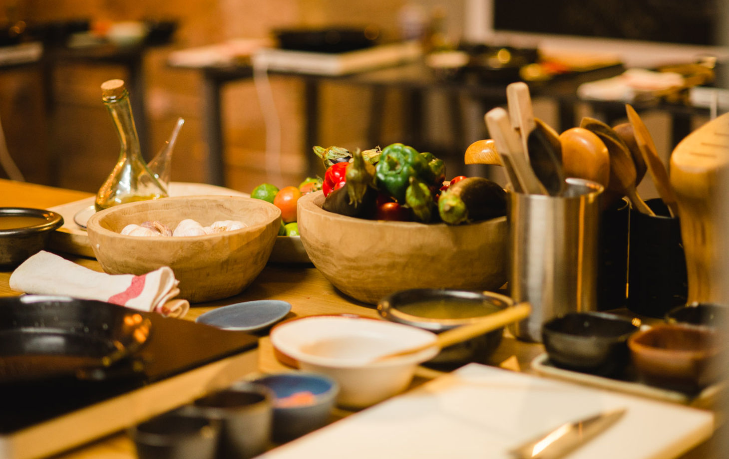 Hands-on Paella Class at The Paella Club Barcelona! - Short Class