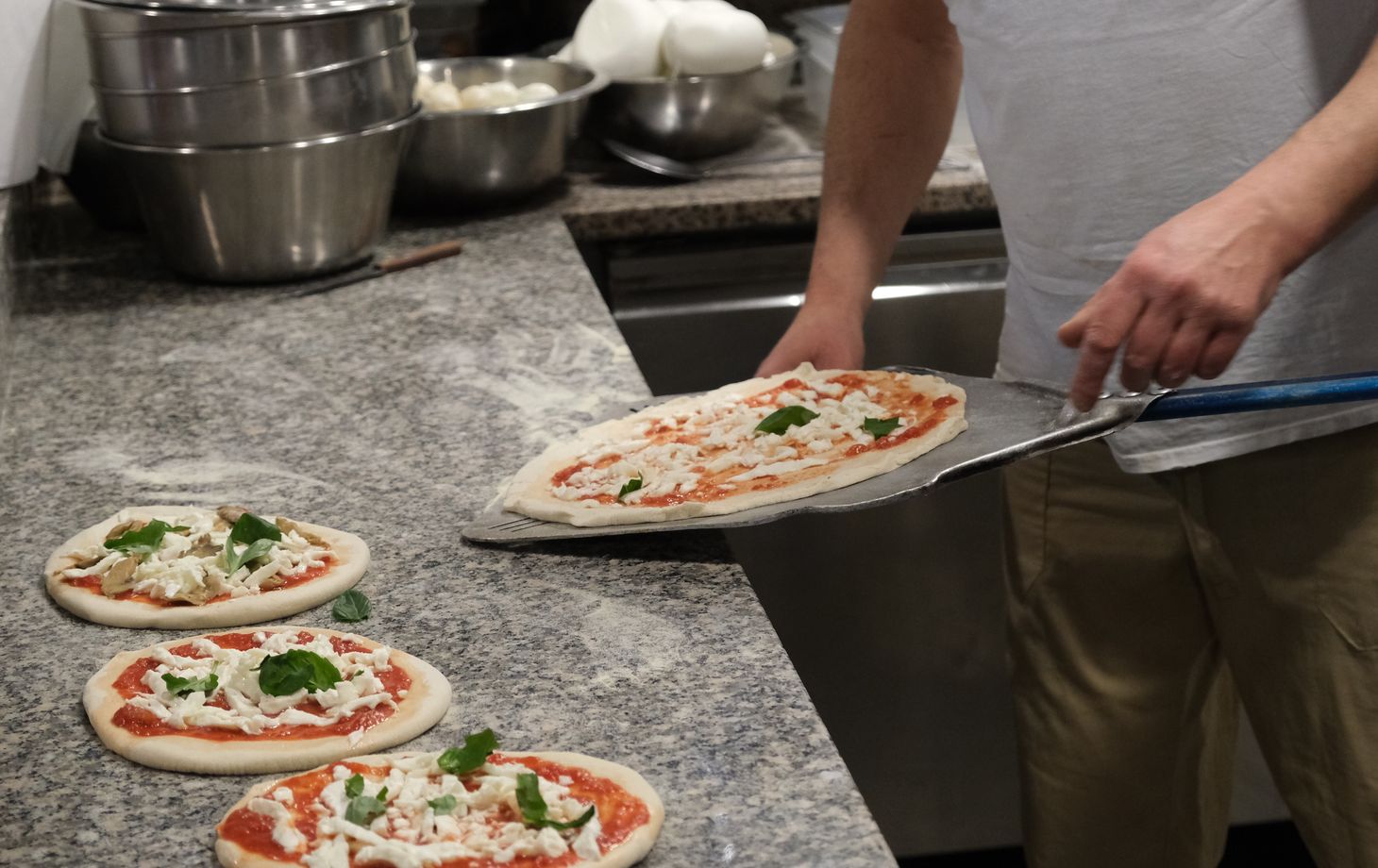 Authentic Pizza Making Class in Rome Near the Vatican