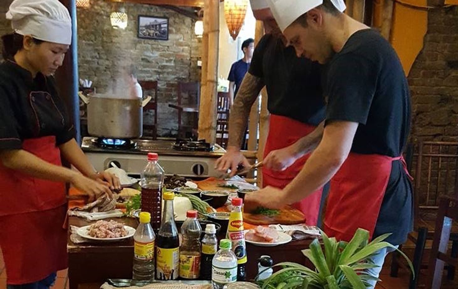 Hanoi Daily Cooking Class with Professional Chef