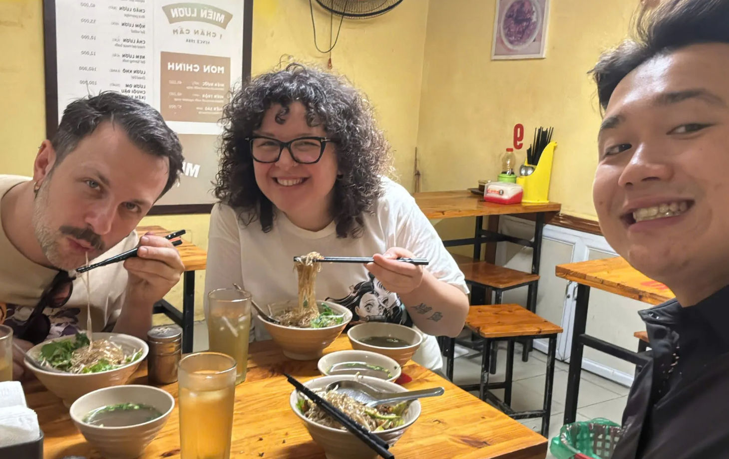 Hanoi Private Street Food Experience with 10 Local Tastings & Drinks