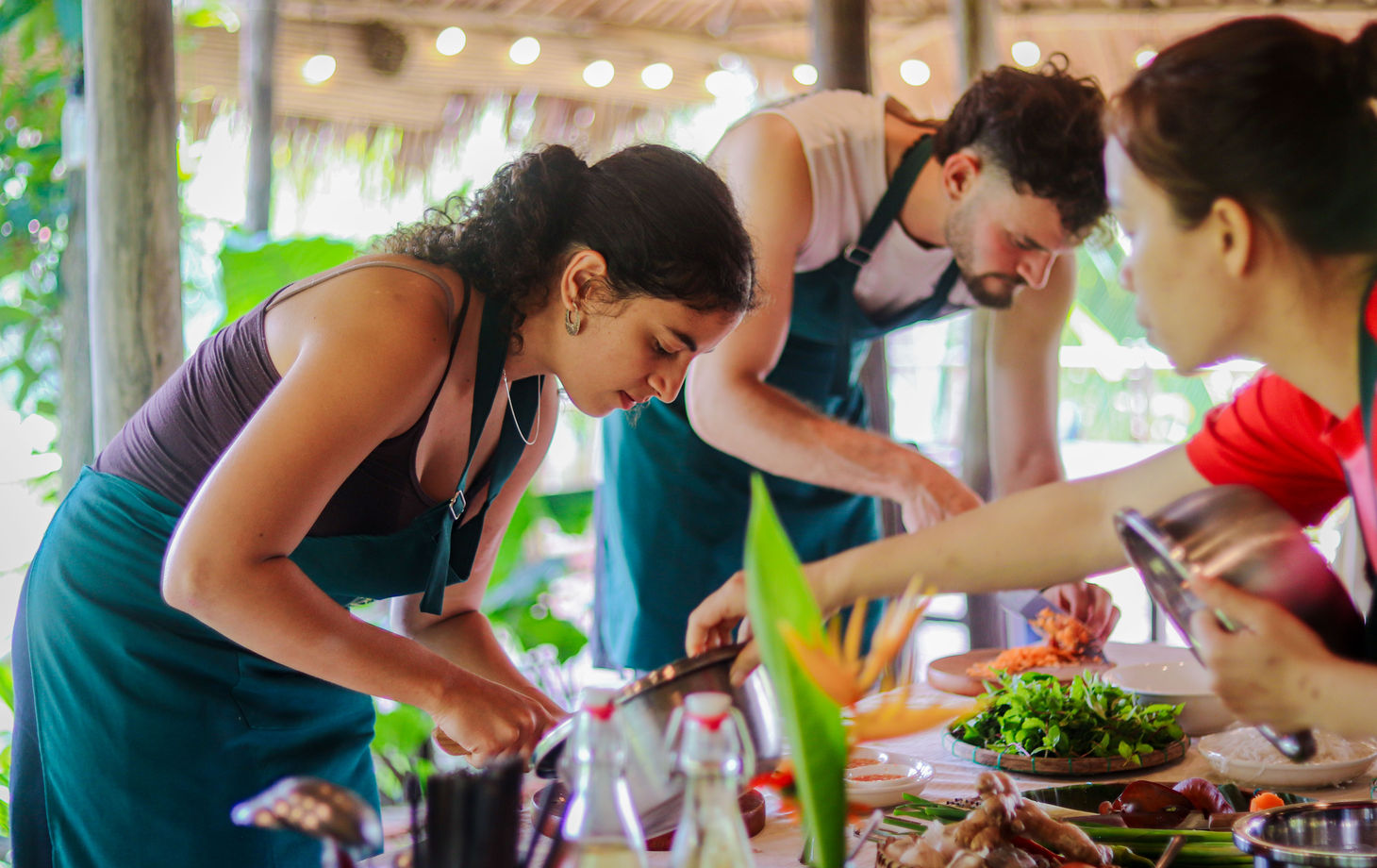 Hoi An Cooking Class with Market Tour and Basket Boat Experience