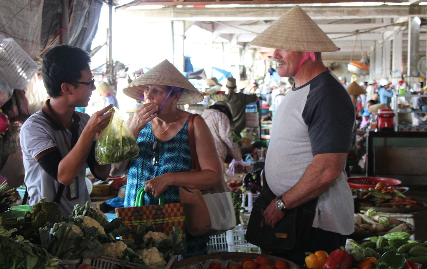 Vietnam Home Cooking Expert with Authentic Markets Experiences