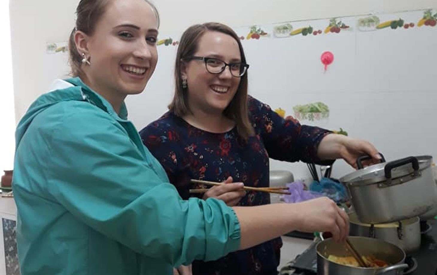 Home Cooking Class with Central Market Tour in Dalat