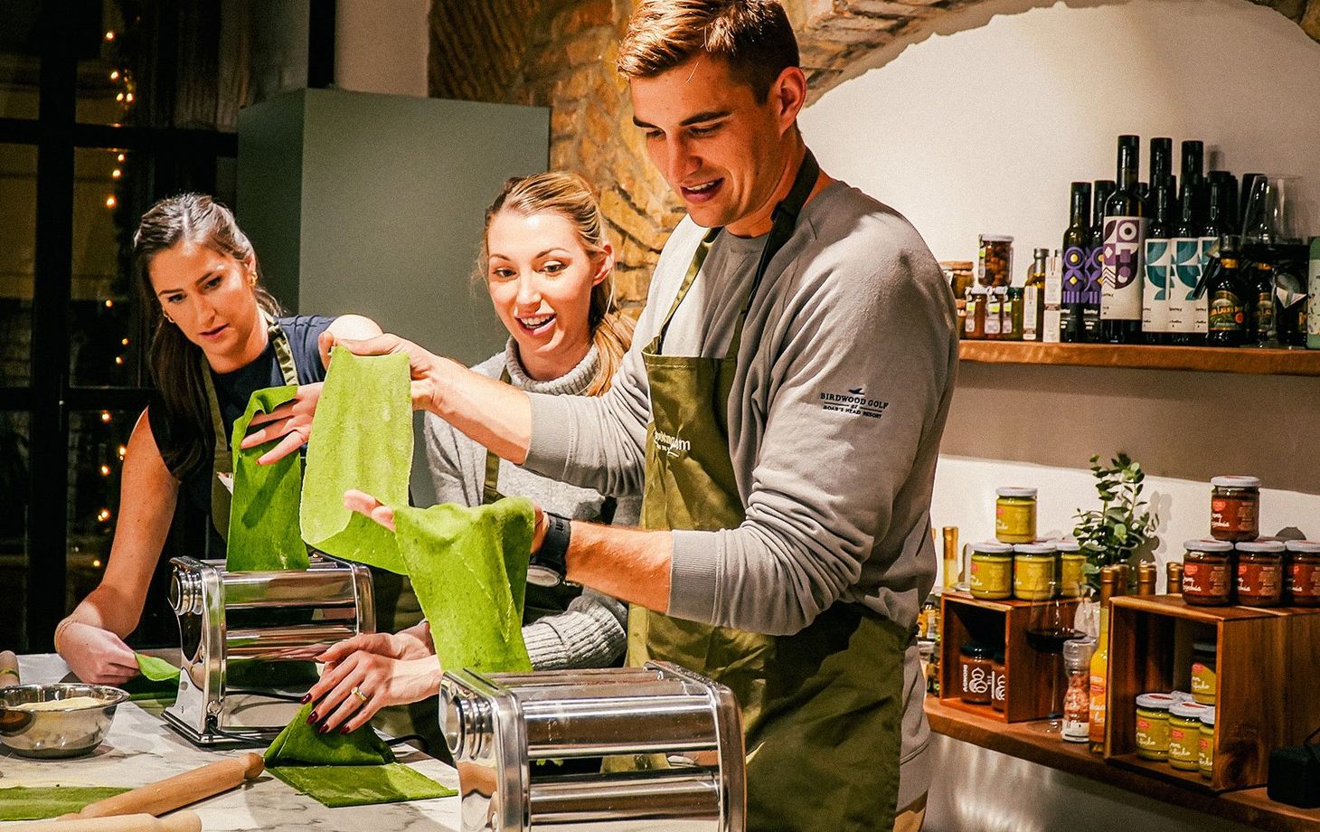 Hausgemachte Pasta & Tiramisu-Kurs mit unbegrenztem Wein vom Colosseum