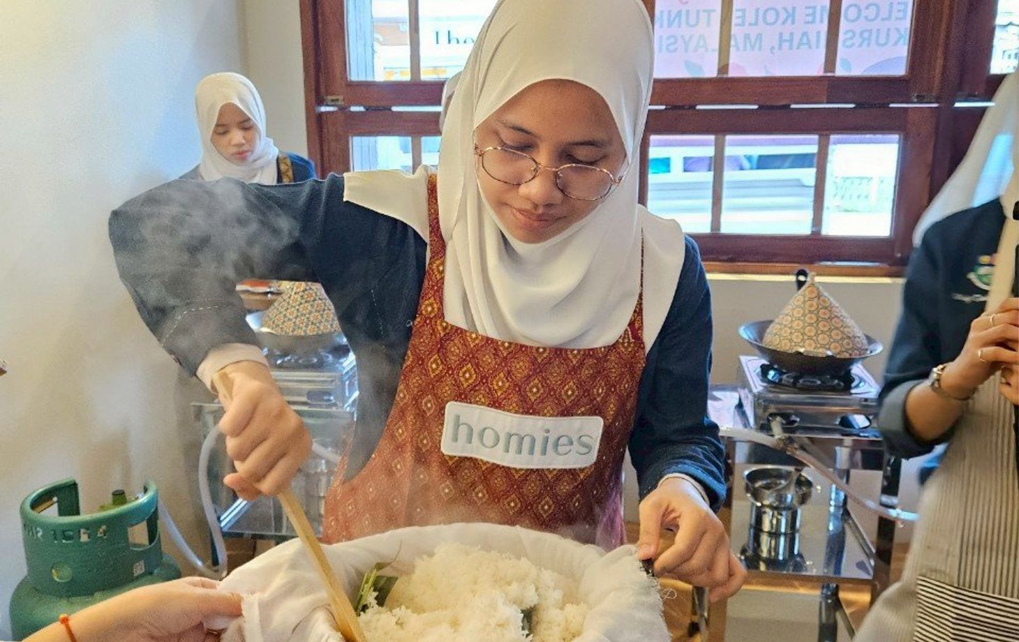 Mango Sticky Rice Magic: A Sweet Thai Dessert Workshop with Homies