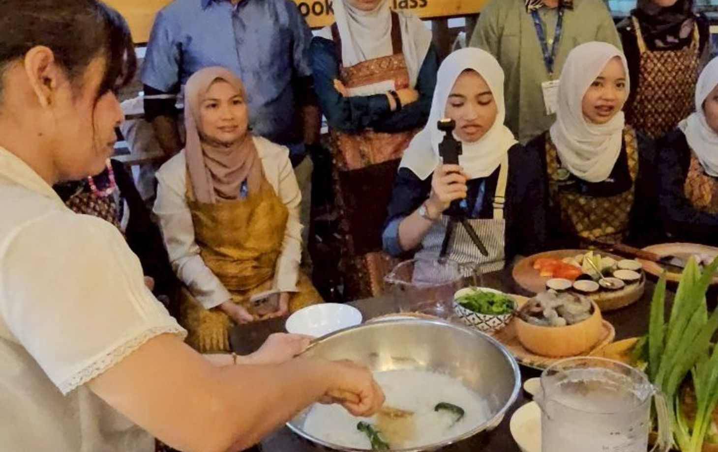 Mango Sticky Rice Magic: A Sweet Thai Dessert Workshop with Homies