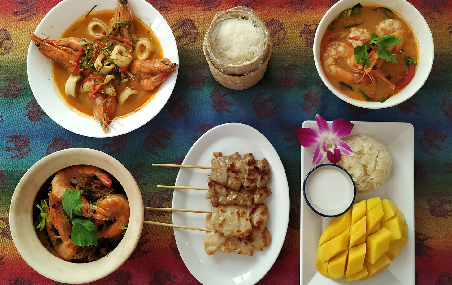 Choose Your Own Favorite Thai Dish Hands-on Authentic Thai Cooking Class with Local Market Tour