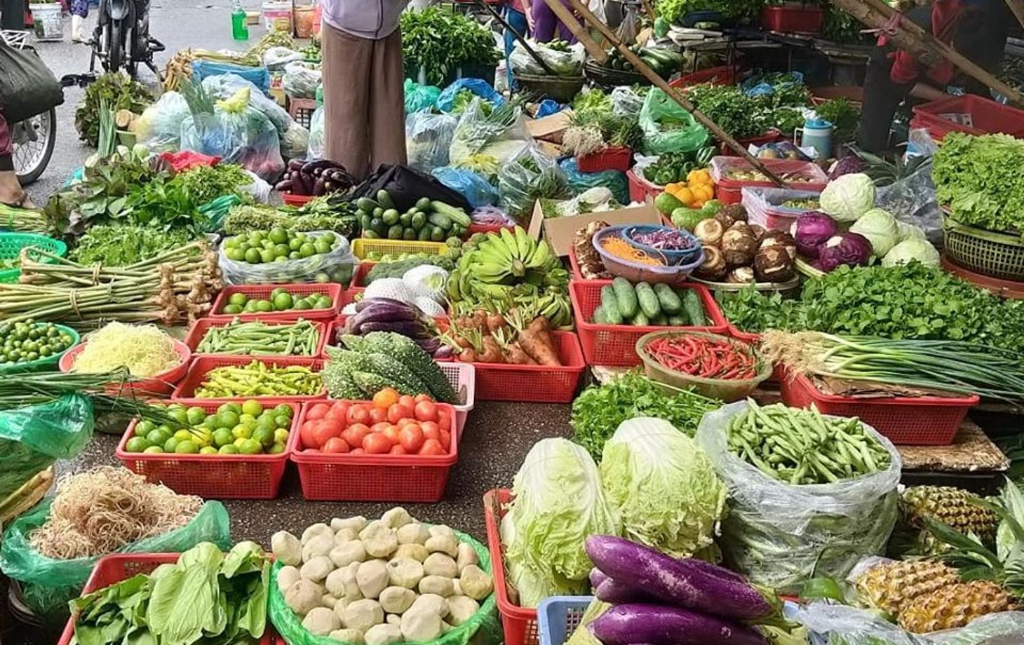 Hue Specialty Cooking Class with Market Tour