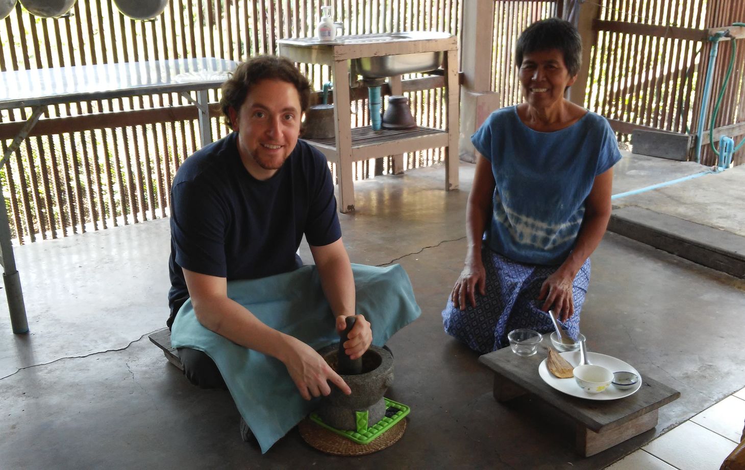 Une nuit dans une maison traditionnelle thaïlandaise avec cours de cuisine, croisière sur les canaux et découverte du...