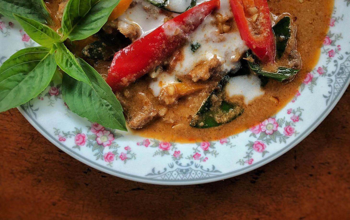 Cours de cuisine thaïlandaise ludique de 2 jours/1 nuit dans une cuisine familiale et excursion en bateau inclus