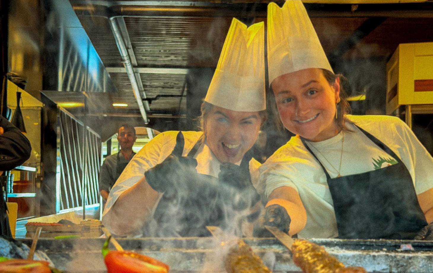 Istanbul: Traditional Turkish Pizza & Kebab Cooking Experience
