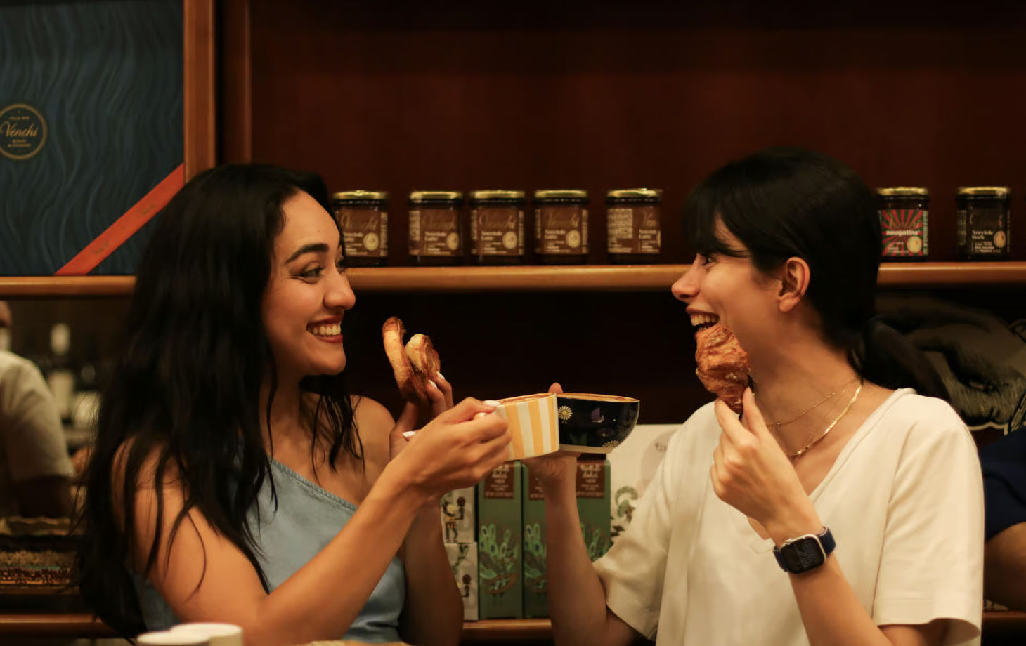 Italian Coffee Culture Experience & Local Sweets at a Historic Roman Café