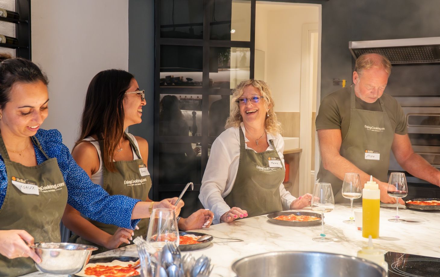 Italian Cooking Trio: Pizza, Pasta & Gelato in Piazza Mattei