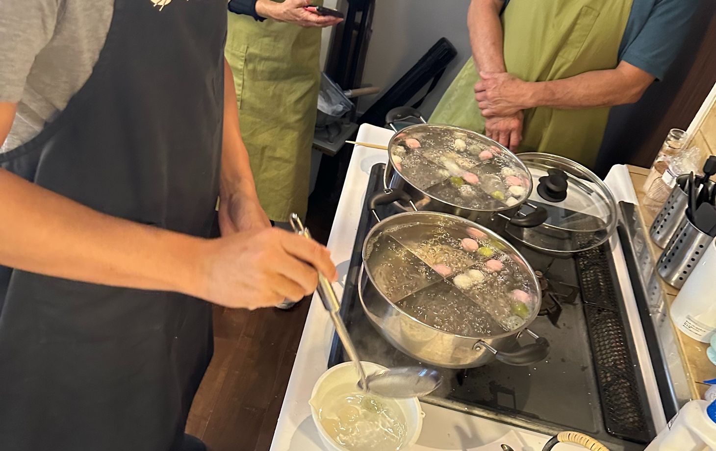 Japanese Sweets: Mochi, Daifuku and Wagashi Making Class + Matcha in Toyko