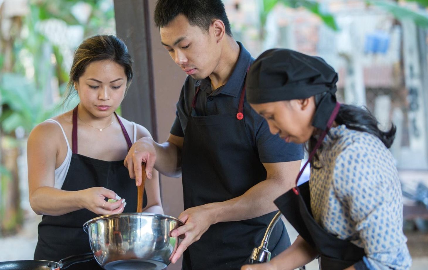Khmer Cooking Class at a Local's Home with Market Tour