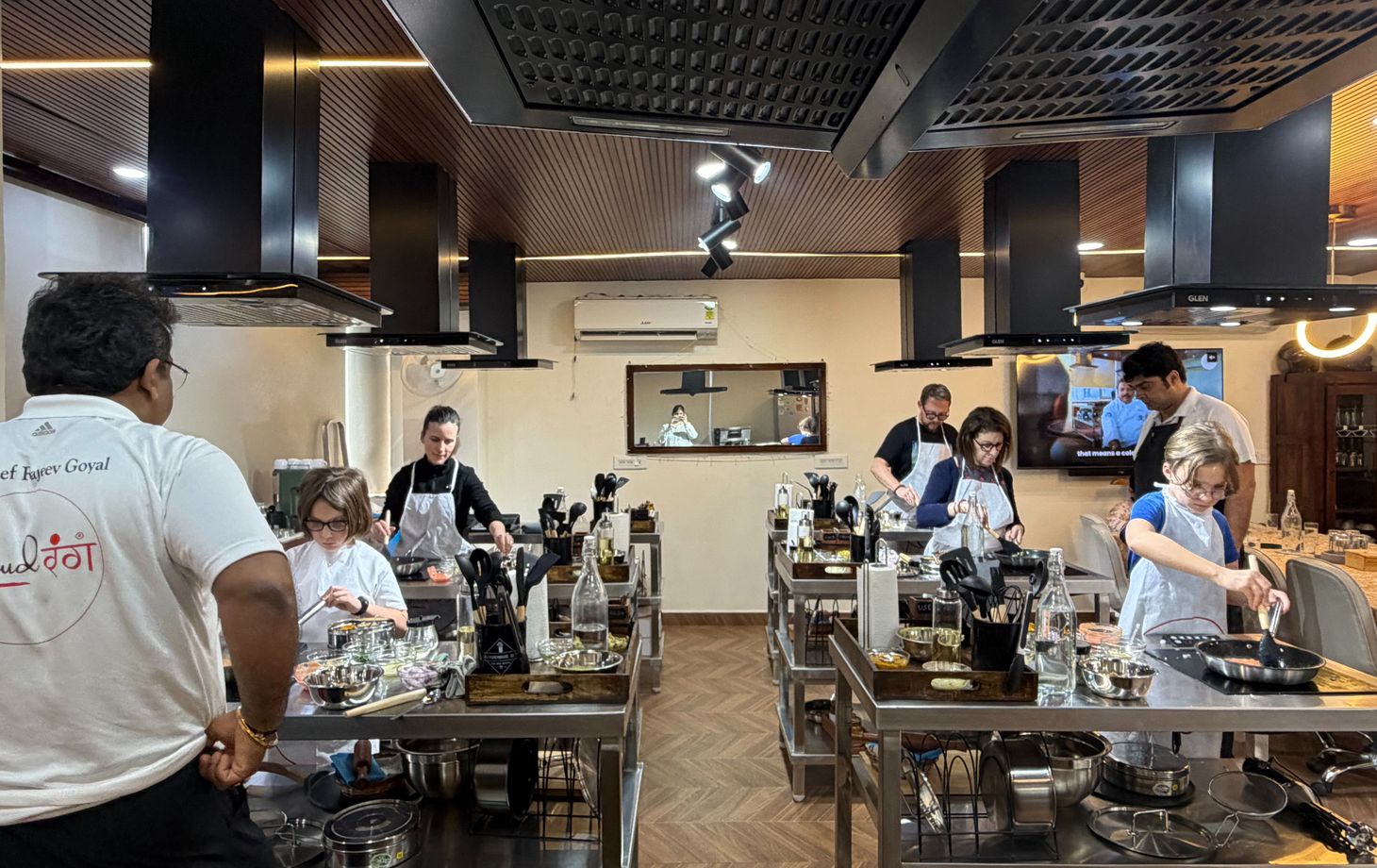 Authentic North Indian Cooking Experience in Historic Old Delhi