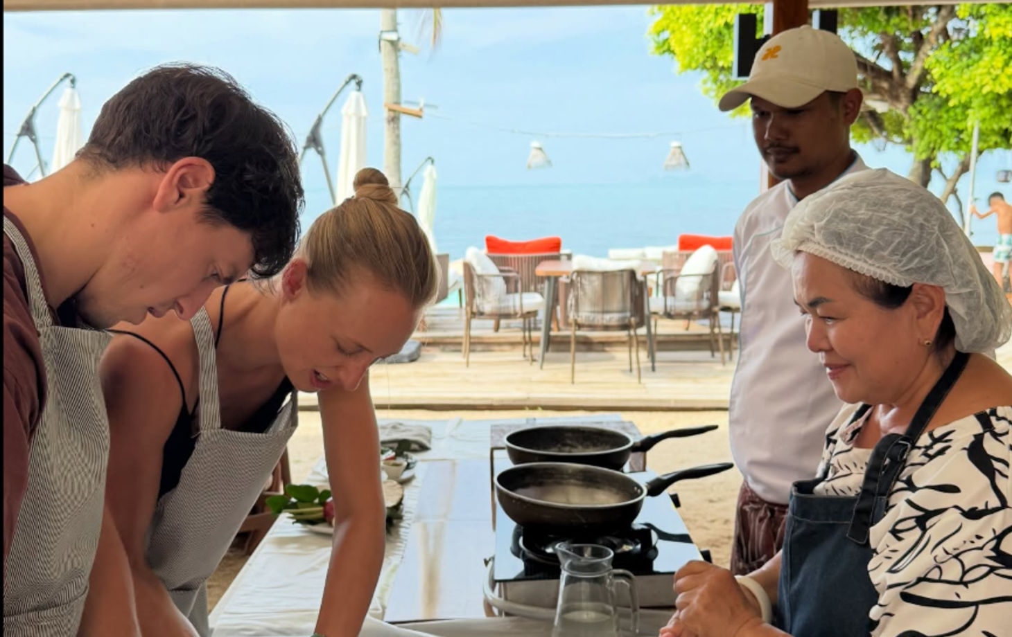 Traditionelles thailändisches Kocherlebnis auf Koh Samui mit lokalen Köchen