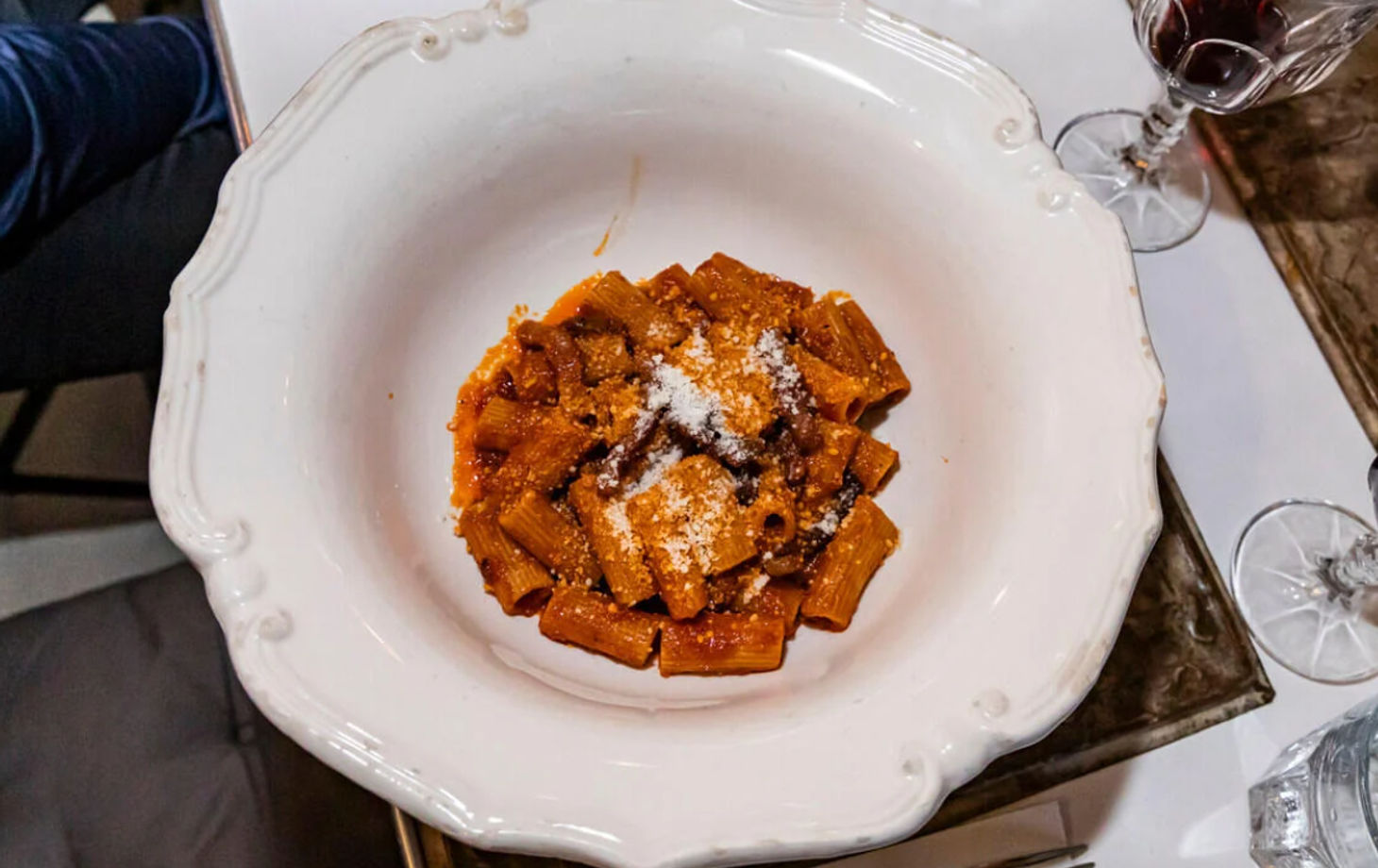 Soirée à Rome : Expérience VIP en voiturette de golf avec restauration et boissons