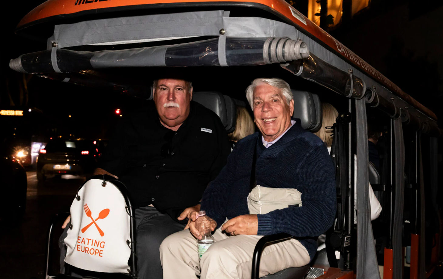 Soirée à Rome : Expérience VIP en voiturette de golf avec restauration et boissons
