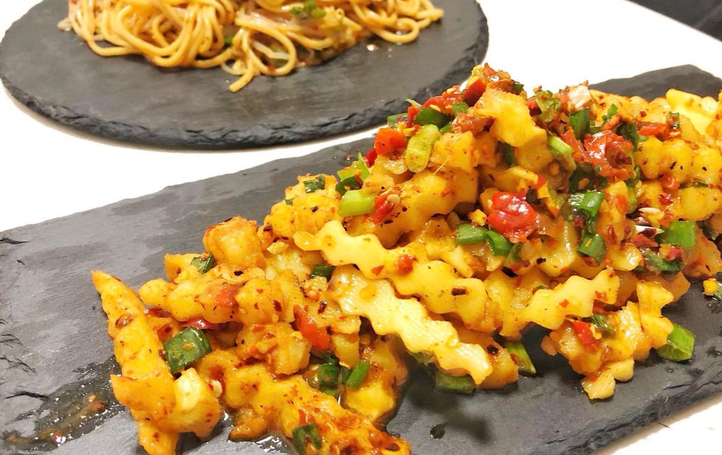 Learn Cold Noodle And Wolf-Tooth Potato At Local House