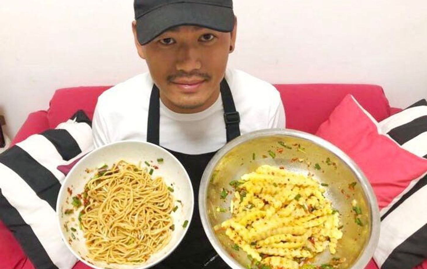 Learn Cold Noodle And Wolf-Tooth Potato At Local House