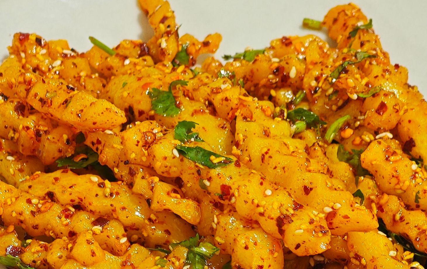 Learn Cold Noodle And Wolf-Tooth Potato At Local House