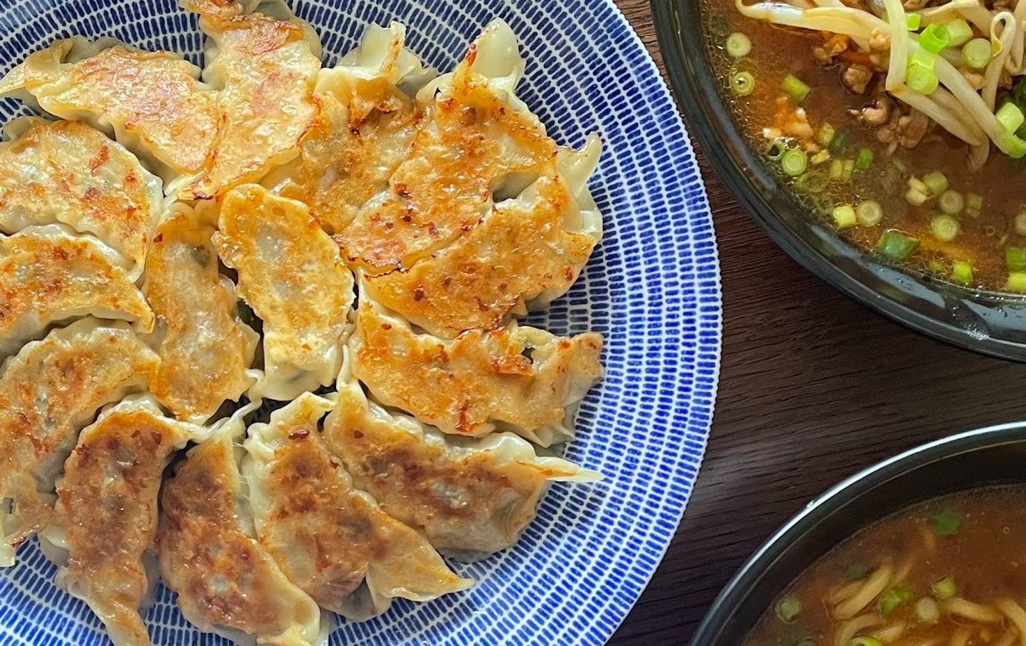 Erleben Sie die japanische Küche: Leckeres Miso-Ramen und knusprige Gyoza – ein Kochkurs