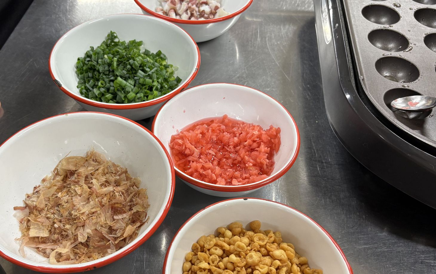 Divertiamoci a preparare i famosi Takoyaki giapponesi a Nagoya!