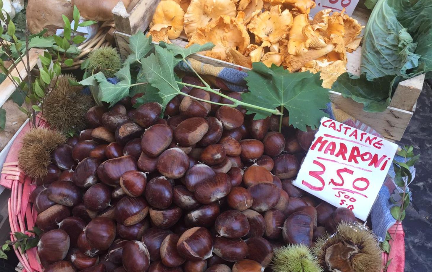 Local Market Tour + Neapolitan Cuisine Cooking Class
