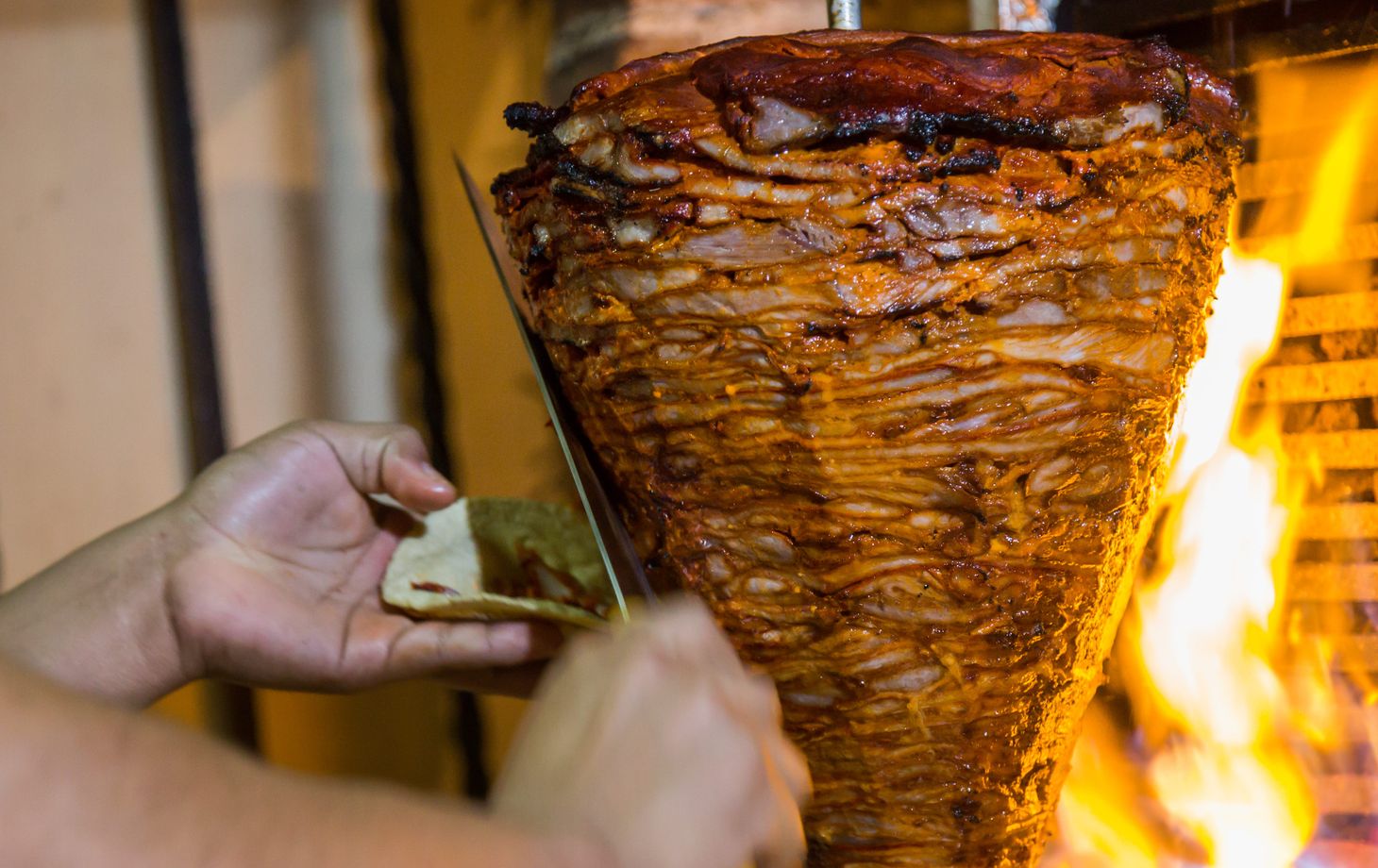 Circuit tacos et bières à Cancún avec spectacle de mariachis et visite du marché nocturne