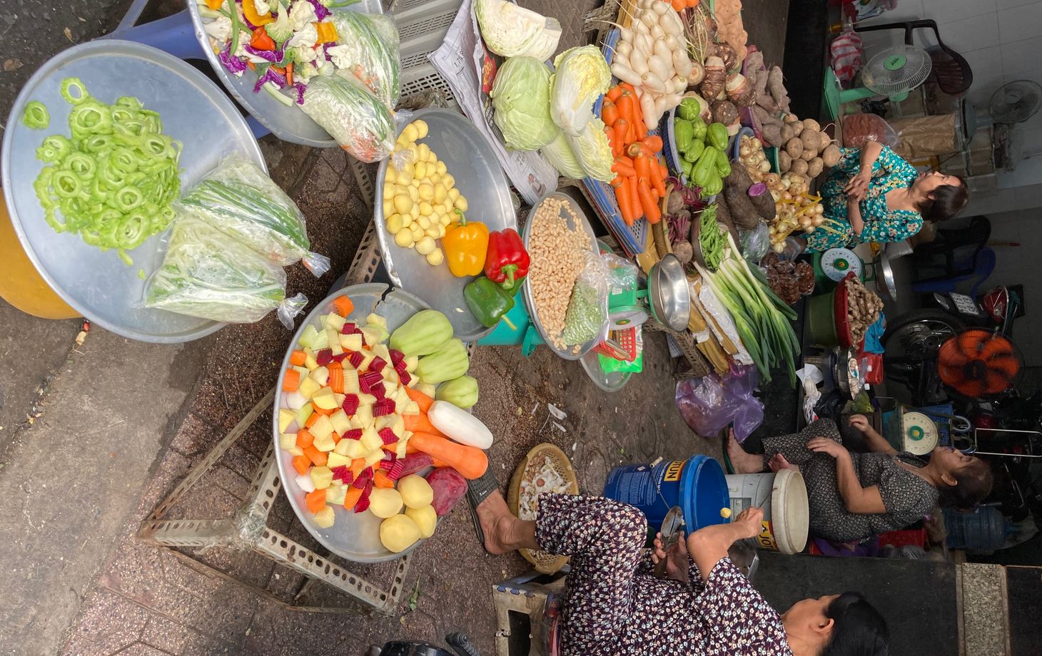 From Local Wet Market to Traditional Homestay Meal
