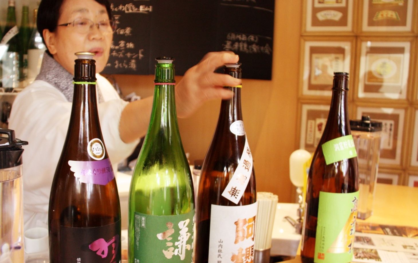 Luxury Sake and Whisky Nightlife Tour in Kyoto