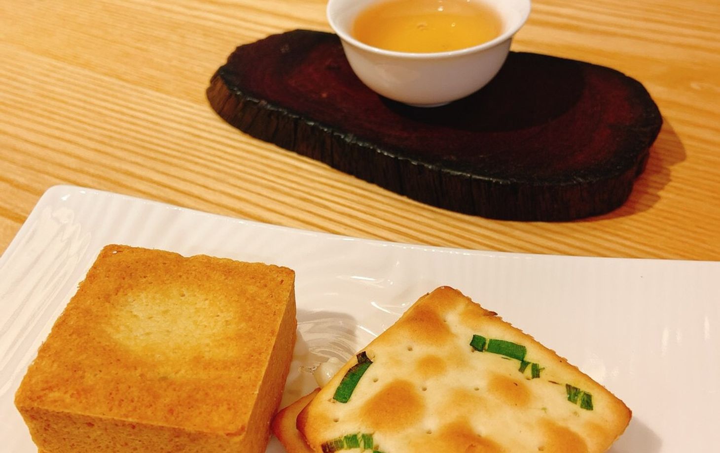 Make Fortune Pastries with Oolong Tea Ceremony