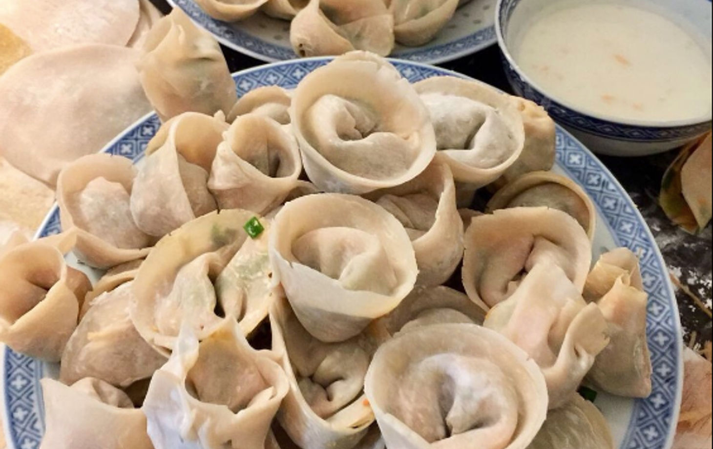 Du marché à la cuisine : cours de fabrication de raviolis bio et visite du marché (option végétarienne possible)
