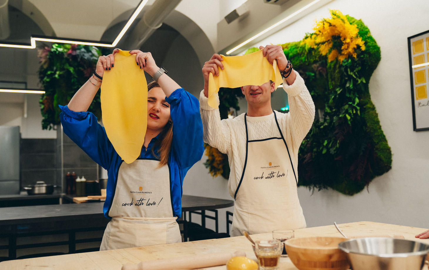 A True Taste of Florence: Market Tour, Artisan Pasta & Fine Wine