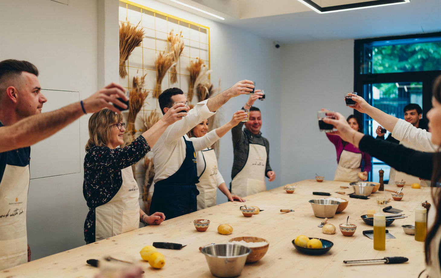 A True Taste of Florence: Market Tour, Artisan Pasta & Fine Wine