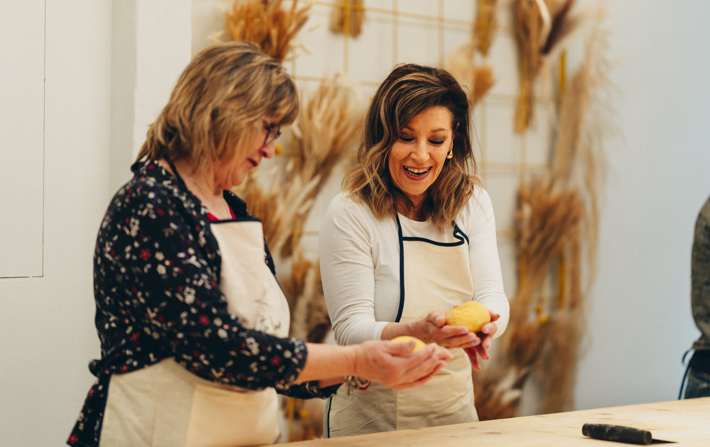 A True Taste of Florence: Market Tour, Artisan Pasta & Fine Wine