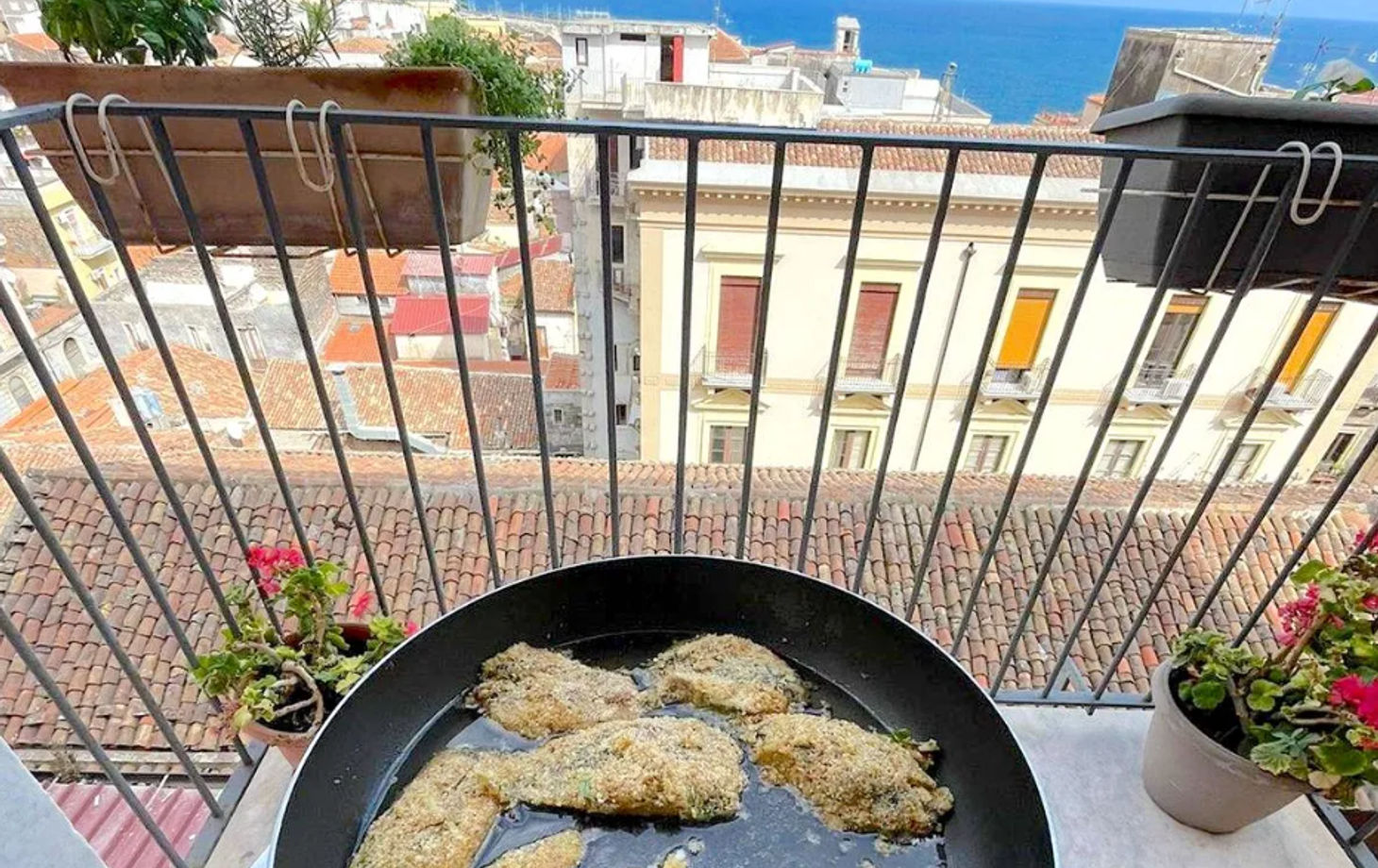 Join a Local for a Market Tour & Home Cooking Class in Catania