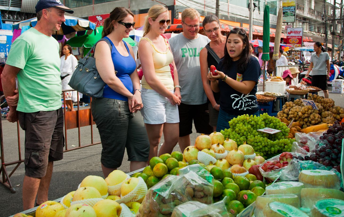 Seaside Fruit Cooking Class + Carving Class & Market Tour